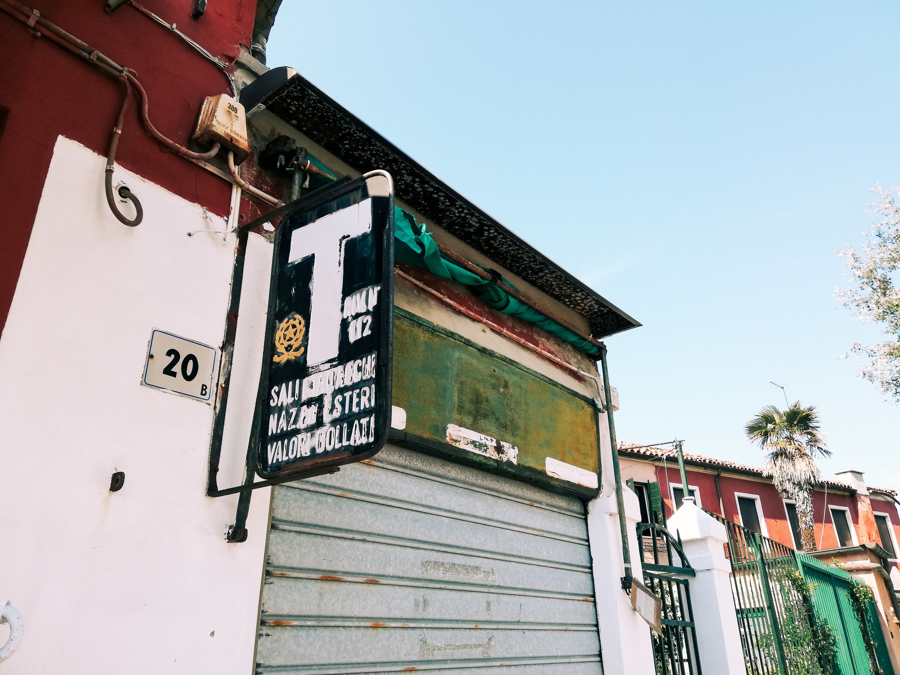 Tabacchi — Street Photography